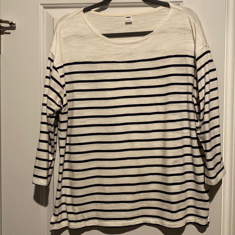 Old Navy Top - L
